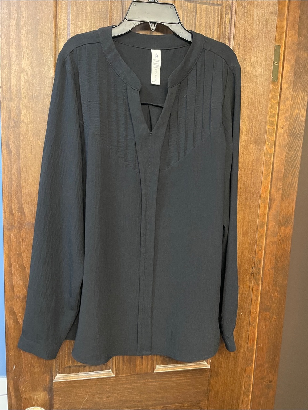 Black Women's V-Neck Long Sleeve Blouse